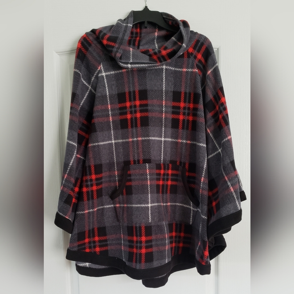 Plaid Hooded Poncho - Gray & Red Plaid